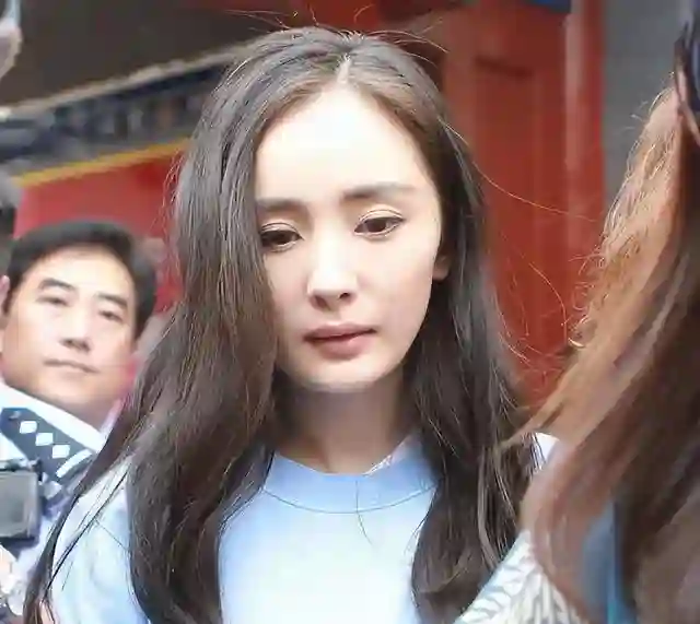 离婚才7年，如今高调官宣的杨幂，已是刘恺威“高攀不起”的存在