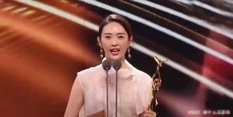 与胡歌分手10年后，再看江疏影，王传君说她“平庸”，真没说错
