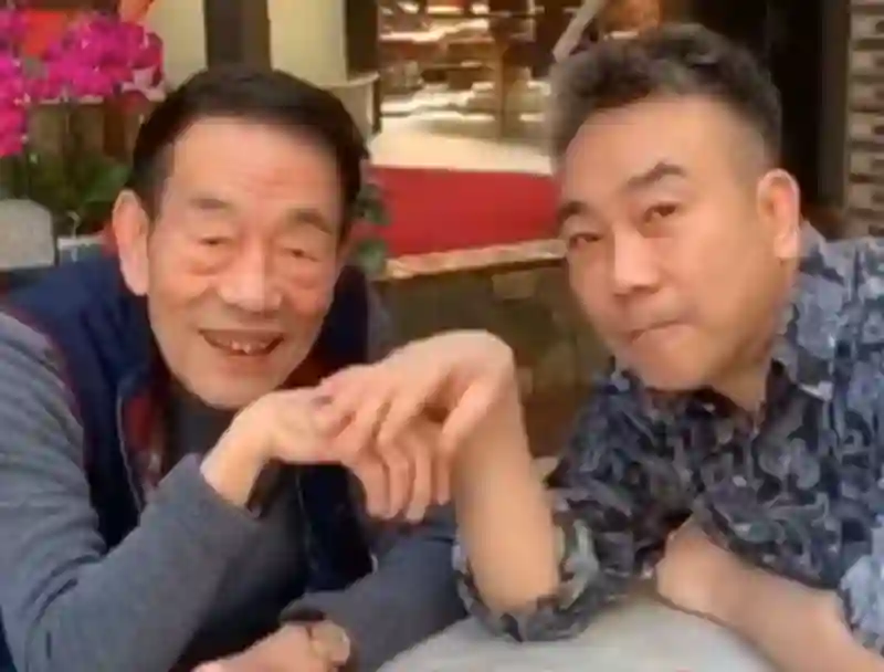 抓马！老汪喊话侯耀华：你敢刮了老杨家，踩缝纫机的事给你曝出来