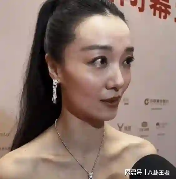 女明星怼脸拍！baby高圆圆毛晓彤齐溪输惨了，马苏徐娇吴越赢麻了