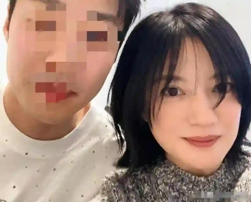 拔出萝卜带出泥！49岁赵薇近况被曝，原来圈内封杀只是冰山一角