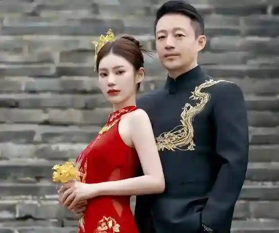 作妖的她，不该来的他，和“消失”的他们，成为汪小菲婚礼上的劫