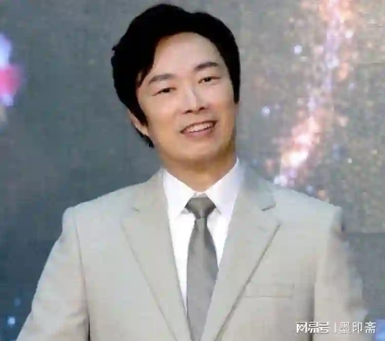 至今大龄未婚的12位主持人，个个才华横溢红极一时，哪位最可惜