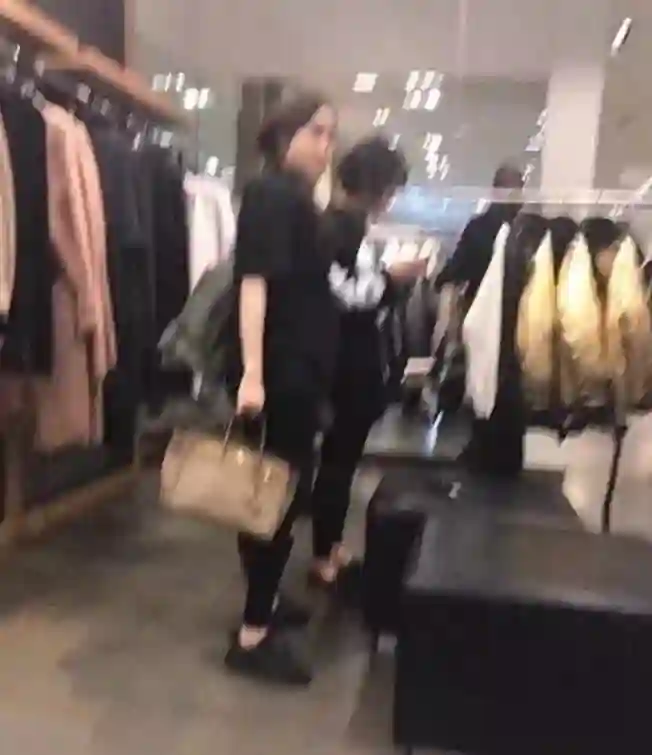 还记得初代女网红zy喜哥吗，她女儿都这么大了？