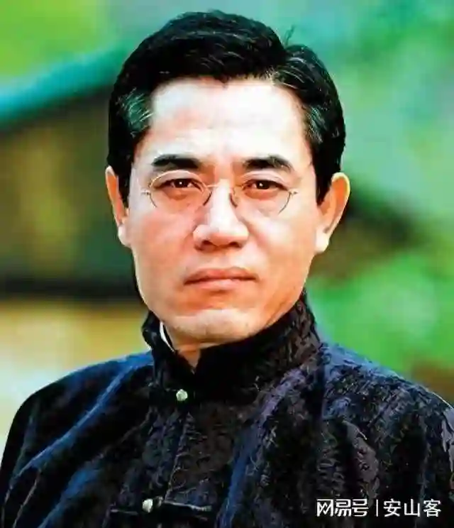 69岁的陈宝国官宣新身份，身体却引发担心，为何变化如此之大？