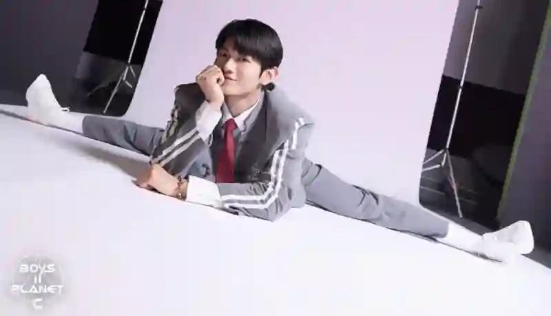假的吧…哪有人长这样