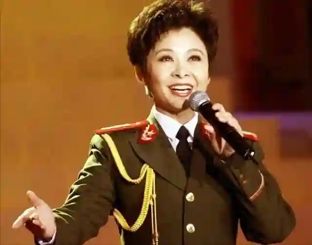 春晚再也见不到的4位歌手，有人不幸去世，有人无奈退出，太可惜