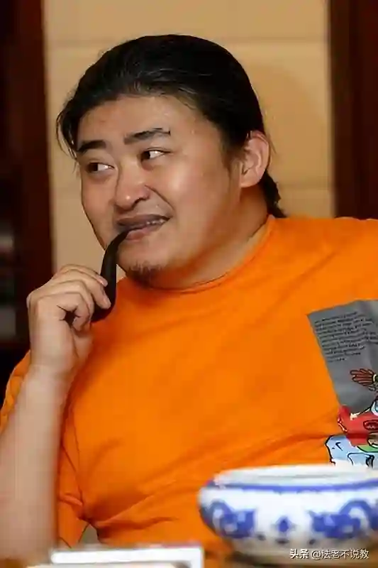 一代歌星刘欢晚年生活：女儿未婚父母离世，确诊“不死癌症”多年