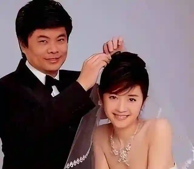 从倪萍接班人到被央视除名，用孩子“逼走”原配，20年了她幸福吗