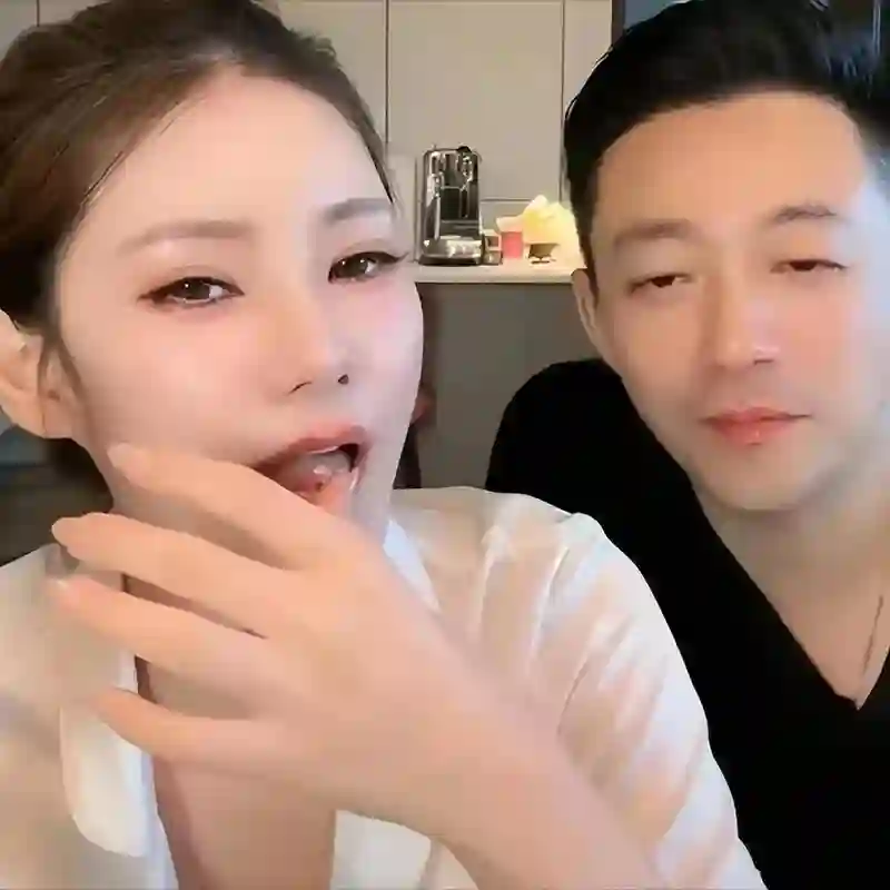 生日宴上“口吐芬芳”的汪小菲，却意外暴露了马筱梅的尴尬处境