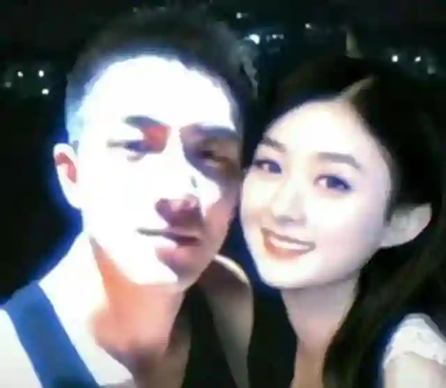 前脚赵丽颖刚被曝光恋情，后脚冯绍峰就有新动作，陈晓彻底输了