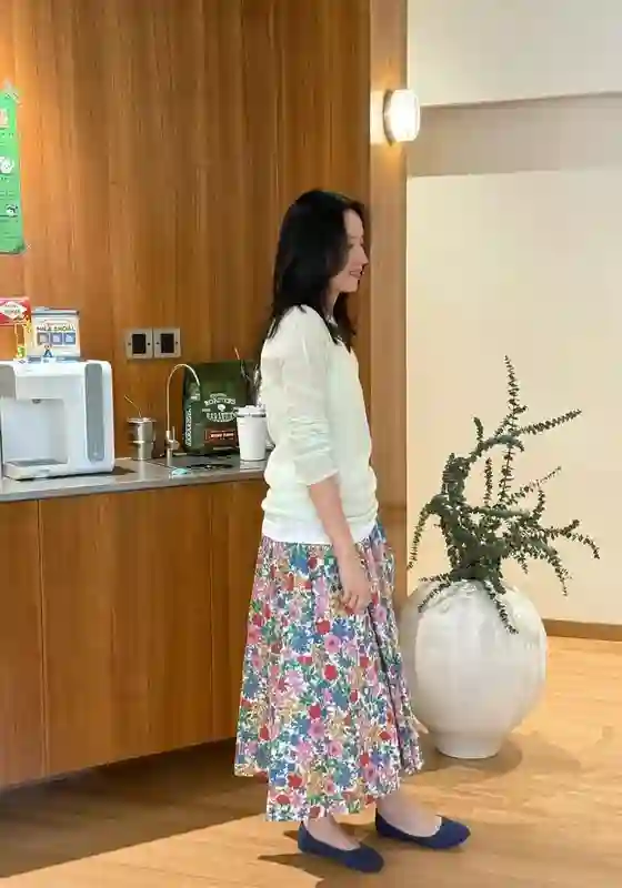 董洁素颜上普拉提被偶遇，很白很美目测只有80斤，没买私教
