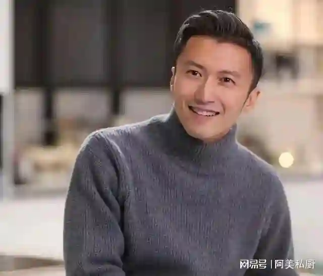 谢霆锋和王菲蜜月结束，现身长沙吃平价排档，整个人状态好到爆！
