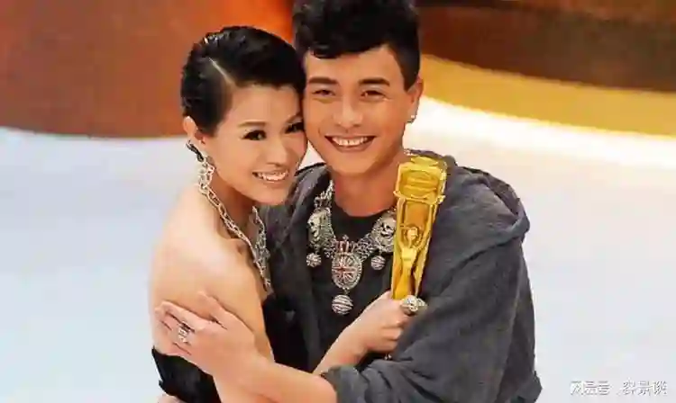 分手13年，胡杏儿再次让世界“刮目相看”，44岁的黄宗泽后悔了吗