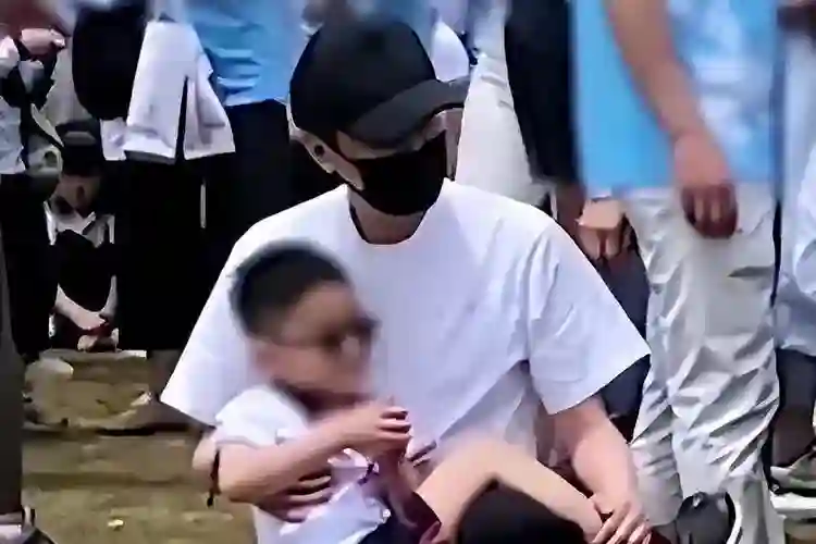 4年赚13亿，和冯绍峰离婚后的赵丽颖，为何不要儿子的抚养权？