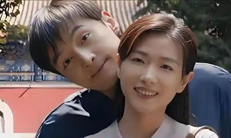 与胡歌互相成就，不婚主义却隐婚生子，43岁万茜成为人生赢家