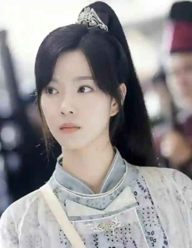 长得丑，演技还烂，怎么都捧不红的6位“资源咖”，终于露馅了