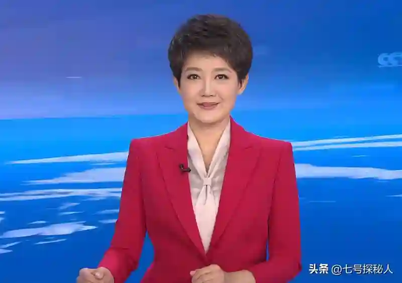 至今未嫁的4位央视女主持，个个情史干净，最大52岁最小35岁