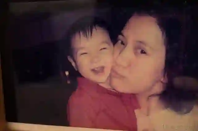 张智霖袁咏仪儿子高中毕业，魔童走路驼背，除了个高真没长过父母