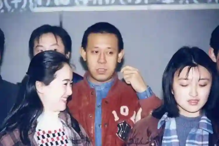 同是姜文的基因，将法国前妻女儿和周韵儿子放在一起，差距太明显
