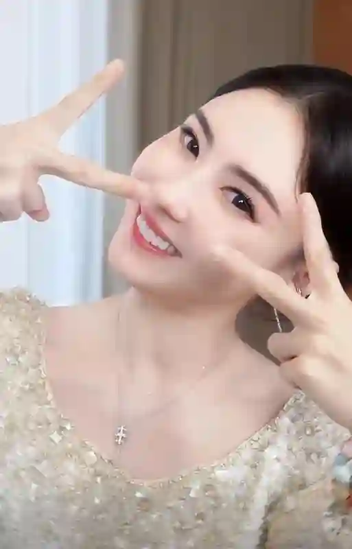 离婚后不提谢霆锋，输给王菲，张柏芝才发现原来他们不是一类人