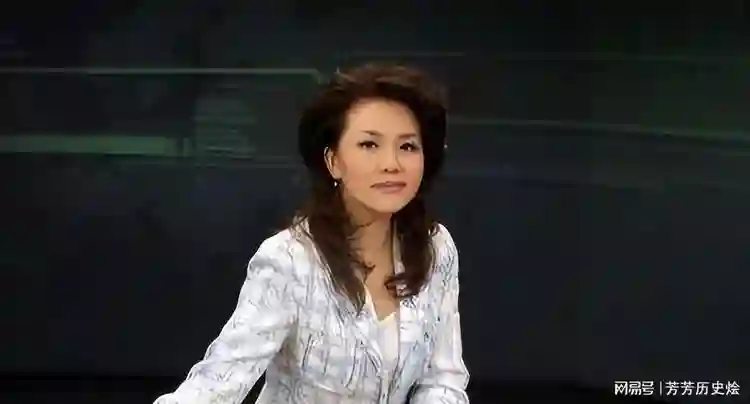 曾被誉为“央视最美主持人”，因推错一扇门意外离世，终年33岁