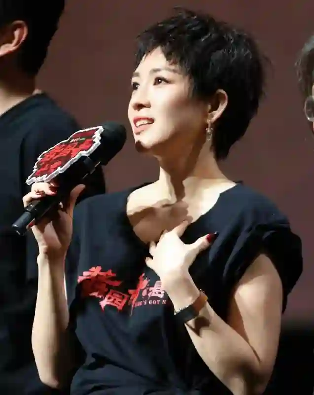 53岁汪峰做梦也没想到，自己9岁的三女儿，已经开始为他争光了