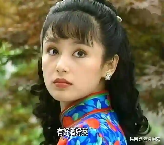 陈红脸平泪沟深算顶级美女吗？看她和周海媚、章子怡合照自有分晓