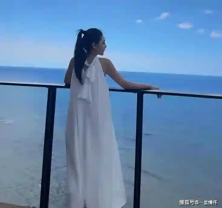 全网等S妈表态，结果她沉默了，汪小菲带筱梅秀恩爱小S却破防了！