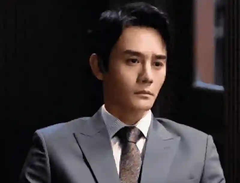 红不红不重要了，父亲逝去、至今未婚未育的王凯，给大家提了个醒