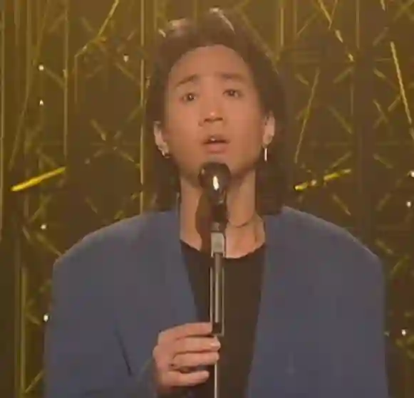 黄贯中发文悼念黄家驹逝世32周年 笑言仍视其为 