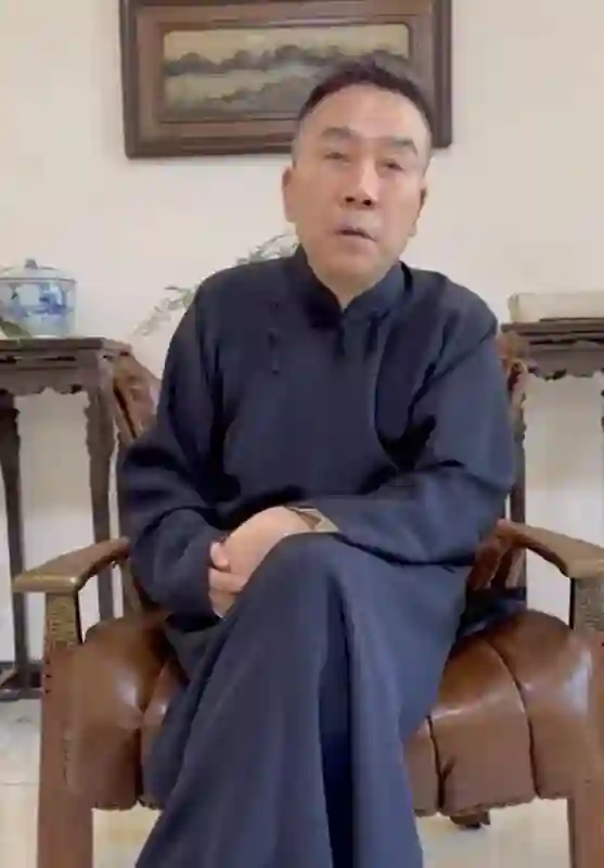 忘本？大鹏被网红姜涛讨要结婚份子钱，被爆不回消息，已结识10年