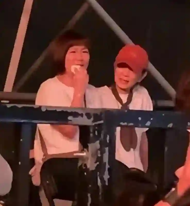 任家萱胖成球！陈嘉桦台下看田馥甄演唱会落泪，SHE难同台？
