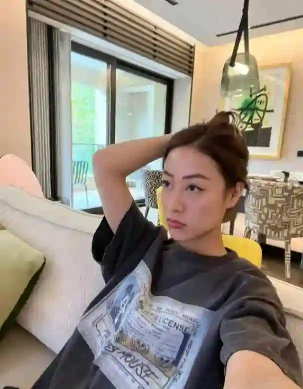 前港姐季军宣布怀孕公布宝宝性别,入行仅演过一部剧,与富二代老公定居上海生活