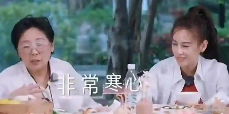 黄圣依妈妈曝外孙让自己寒心，付出白费了，疑似内涵杨子教育观念