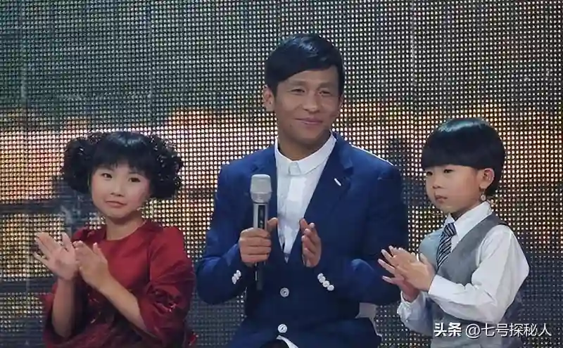 成名后抛弃原配，与女粉丝结婚生娃的宋小宝，如今状况大不如前