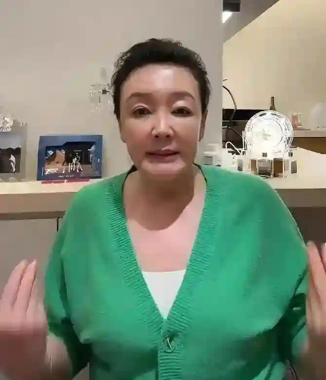 张兰被指赖账5万不还！本人暴怒回呛：凭空捏造？天打雷劈等着你