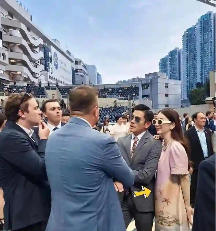 熊黛林说对了，郭富城的一个举动，让我看到了老夫少妻的残酷现实