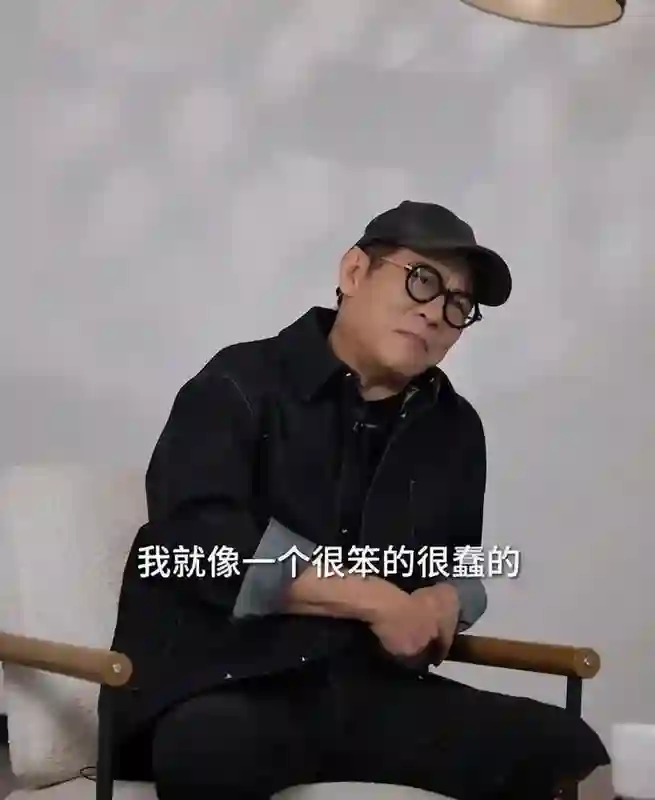 李连杰罕见谈4个女儿：前俩养的很凑合，利智生的，疼爱却很笨拙