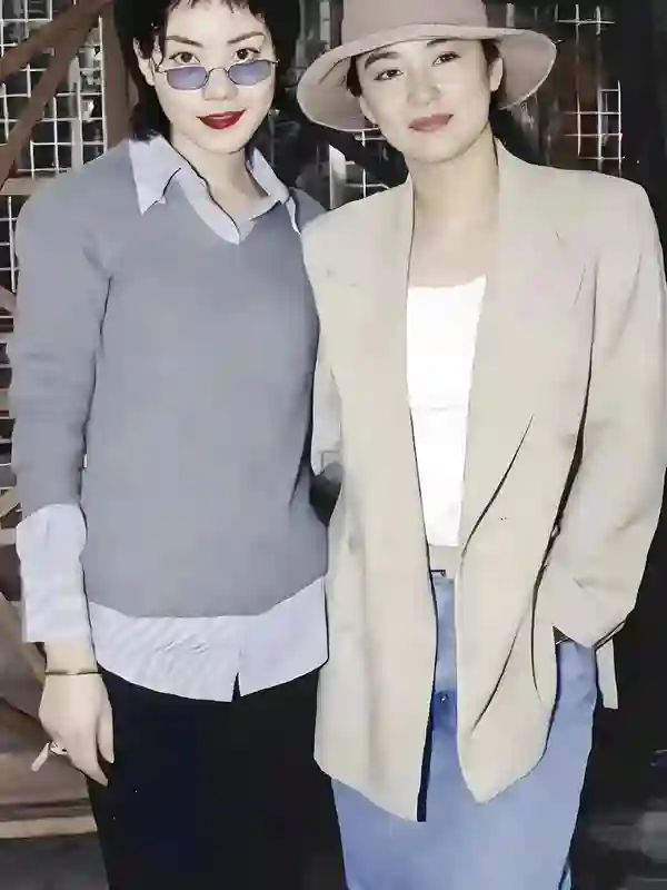 林青霞和10位女星的25张合照，看完了，才明白绝色与漂亮的差异