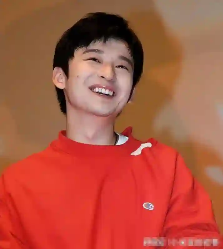 长相一般演技平平，却能让孙俪赵丽颖轮流为他搭戏，董子健不一般