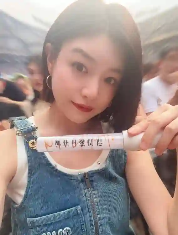 陈晓也没有料到吧？离婚才半年不到，他的前妻陈妍希就有了新生活