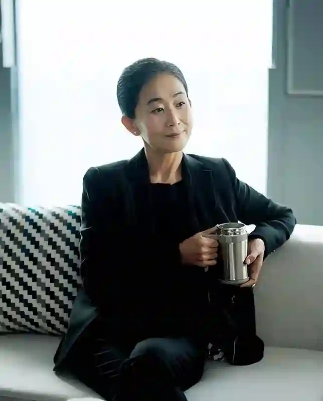 演员陈瑾：与哥哥约定一辈子不婚不育，却和62岁的巫刚在一起20年