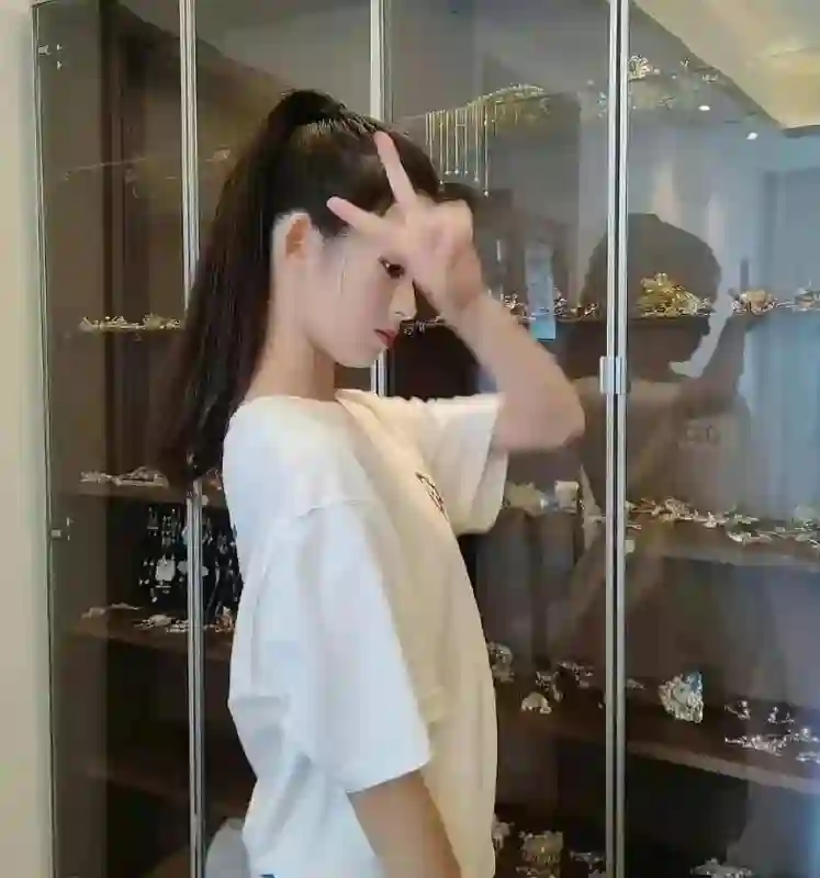 不到72小时，黄杨钿甜再迎3个噩耗，网友：这下麻烦更大了