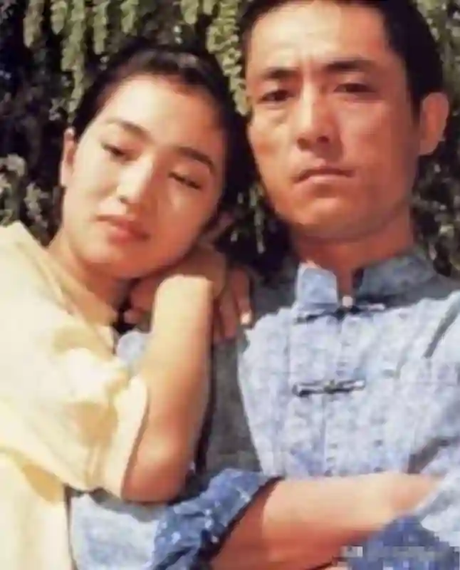 22岁巩俐到底多勾人？看她把张艺谋迷到抛妻弃女的旧照就懂了！