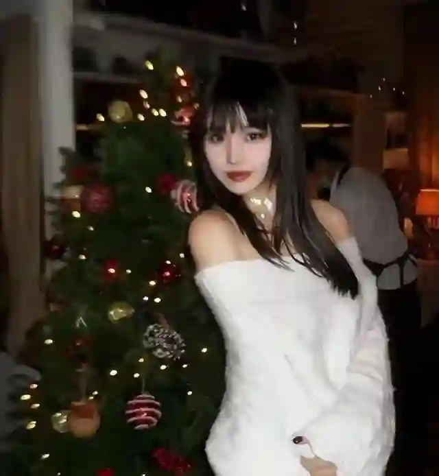 汪峰的大女儿集中了父母的优点，越大越美，简直是绝世美女