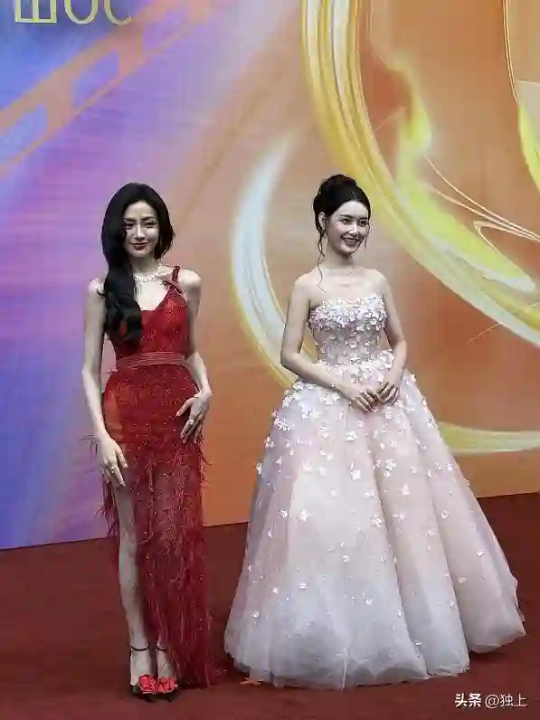 重庆这晚：张雨绮身材走样，佟丽娅、蒋依依绝美，李雪琴嘴好怪