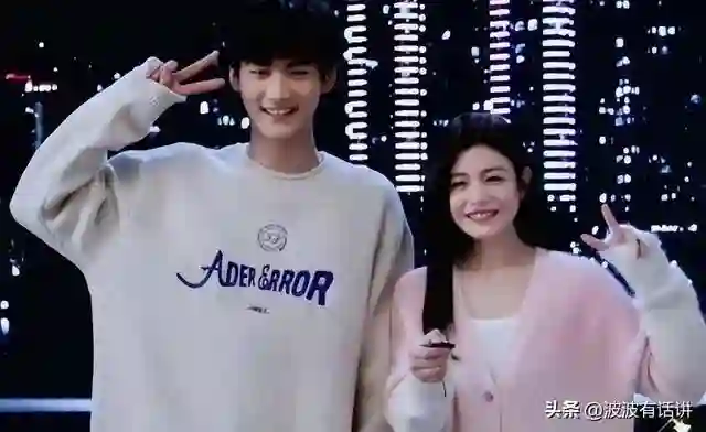 离婚后陈妍希彻底放飞自我，42岁还在演少女，和小20岁男主拍吻戏