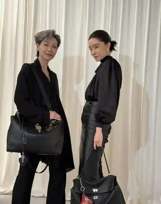 北京这一夜，叶童张小斐同框，陈飞宇戴眉钉，最惊喜的是王曼昱