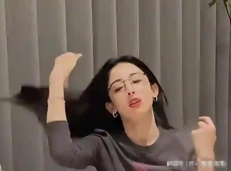古力娜扎33岁生日暴瘦上热搜！素颜吃火锅惊呆网友：这身材认真的